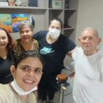 Amanda com alguns pacientes